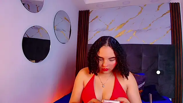 Snapshot of Sol__Latina chatting on 07/02/26, 04:07 Sol Latina online show from 07/02/26, 04:07