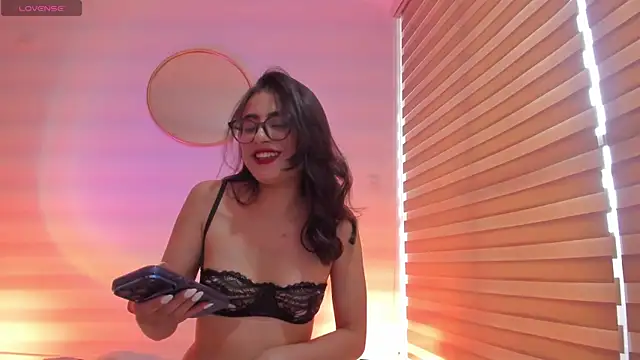 Snapshot of imsofia_dy chatting on 05/30/26, 09:12 imsofia dy online show from 05/30/26, 09:12