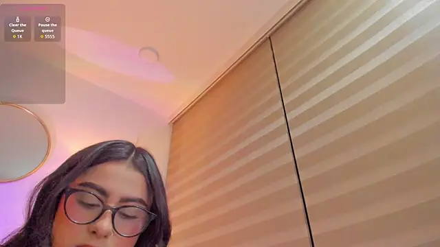 Snapshot of imsofia_dy chatting on 06/06/26, 12:05 imsofia dy online show from 06/06/26, 12:05