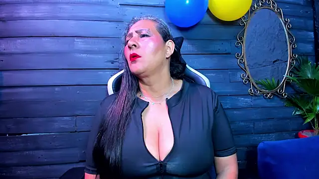 Snapshot of Victoria_kyler chatting on 06/19/26, 03:22 Victoria kyler online show from 06/19/26, 03:22