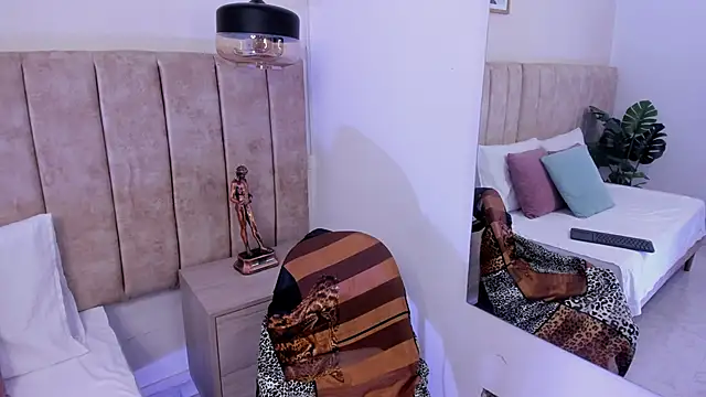 DinahCarter online show from 06/16/26, 12:41