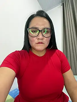 Snapshot of rousee69_ chatting on 05/22/26, 02:40 rousee69 online show from 05/22/26, 02:40