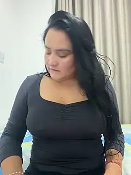 Snapshot of rousee69_ chatting on 06/03/26, 01:41 rousee69 online show from 06/03/26, 01:41
