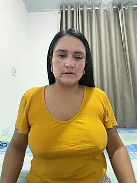 Snapshot of rousee69_ chatting on 06/26/26, 11:53 rousee69 online show from 06/26/26, 11:53