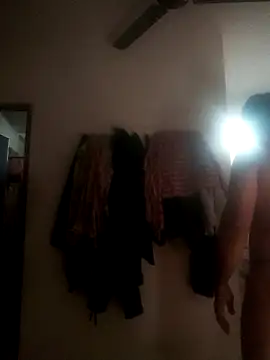 Snapshot of naturist786 chatting on 05/31/26, 11:17 naturist786 online show from 05/31/26, 11:17