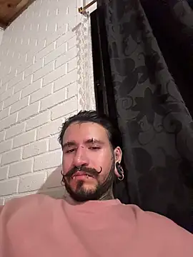 Snapshot of Montblvck chatting on 06/02/26, 04:36 Montblvck online show from 06/02/26, 04:36