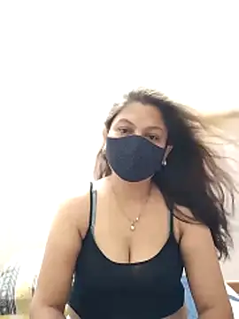 hot kiran2000 online show from 06/18/26, 12:42