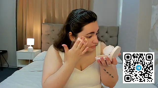 Snapshot of Ayleen_Gece chatting on 06/01/26, 03:08 Ayleen Gece online show from 06/01/26, 03:08