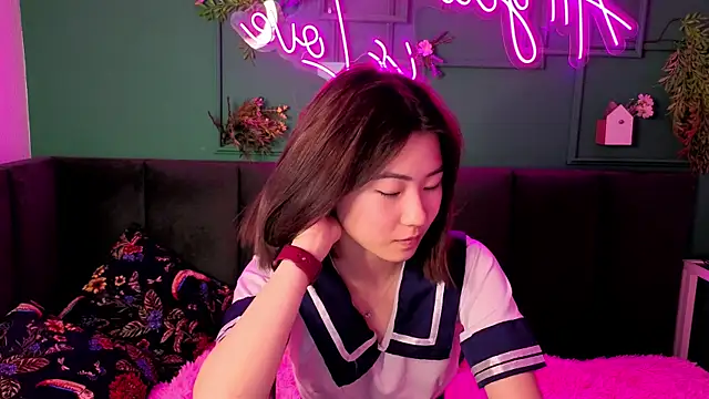 Snapshot of Runi_Asian chatting on 06/14/26, 02:35 Runi Asian online show from 06/14/26, 02:35