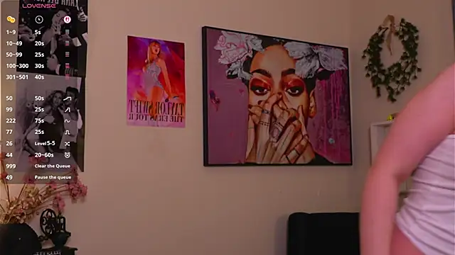 Snapshot of LanelleFreemyer chatting on 06/10/26, 03:11 LanelleFreemyer online show from 06/10/26, 03:11