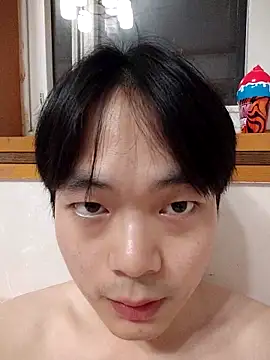 Snapshot of Auroraghost00 chatting on 05/21/26, 12:45 Auroraghost00 online show from 05/21/26, 12:45