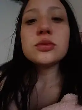 Snapshot of mileidy0106 chatting on 06/15/26, 04:42 mileidy0106 online show from 06/15/26, 04:42