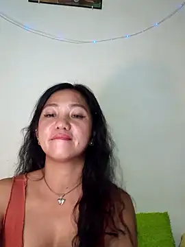 Snapshot of tinahturndo chatting on 07/23/26, 05:55 tinahturndo online show from 07/23/26, 05:55