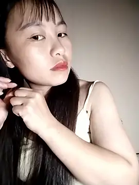Snapshot of Cherry-squirtt chatting on 06/18/26, 03:27 Cherry-squirtt online show from 06/18/26, 03:27