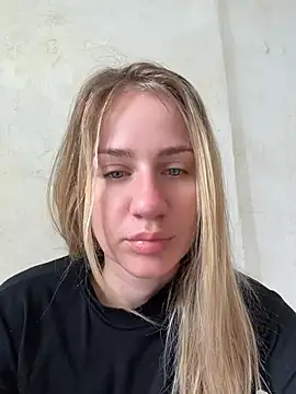 Snapshot of AnnaMist_ chatting on 06/19/26, 06:40 AnnaMist online show from 06/19/26, 06:40