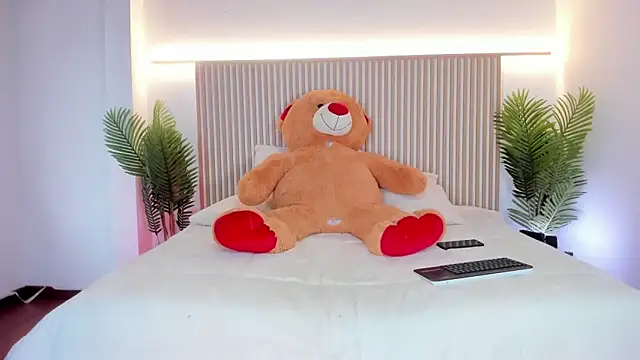 Milu blossom online show from 06/05/26, 03:07