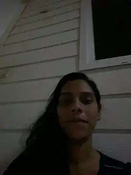 Snapshot of Saray_queen1 chatting on 07/04/26, 05:02 Saray queen1 online show from 07/04/26, 05:02