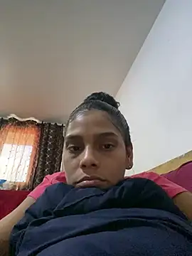 Snapshot of Saray_queen1 chatting on 07/07/26, 10:03 Saray queen1 online show from 07/07/26, 10:03