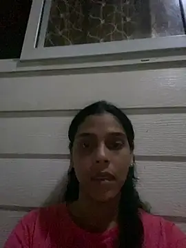 Snapshot of Saray_queen1 chatting on 07/10/26, 05:12 Saray queen1 online show from 07/10/26, 05:12