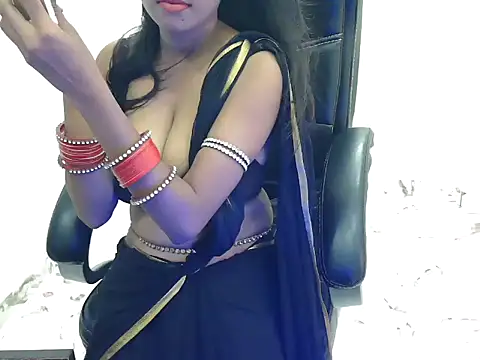 Snapshot of priya-roy61 chatting on 07/04/26, 04:07 priya-roy61 online show from 07/04/26, 04:07