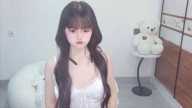 Evil-Bunny007 online show from 05/17/26, 11:06