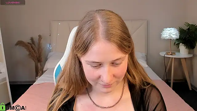 Snapshot of Olivia_Iv chatting on 05/19/26, 11:05 Olivia Iv online show from 05/19/26, 11:05