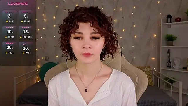 Snapshot of Kira__Fluffy chatting on 06/14/26, 12:08 Kira Fluffy online show from 06/14/26, 12:08