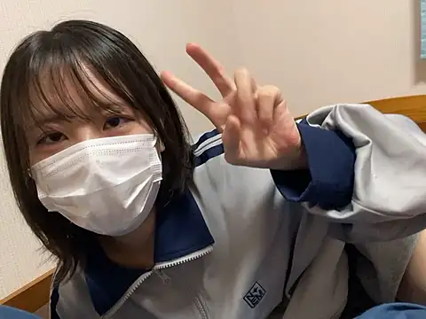 Snapshot of miniminimo_o chatting on 05/24/26, 11:37 miniminimo o online show from 05/24/26, 11:37