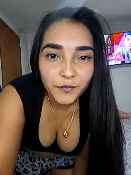 Snapshot of Winnifer_leal chatting on 05/17/26, 12:08 Winnifer leal online show from 05/17/26, 12:08