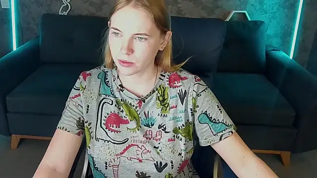 NikkyReyyy online show from 05/22/26, 06:09