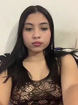 Snapshot of Paula-sinz chatting on 07/03/26, 11:00 Paula-sinz online show from 07/03/26, 11:00