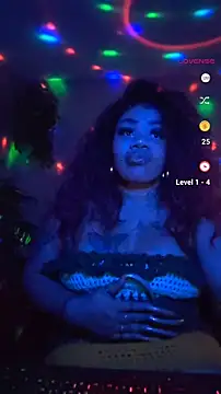 Snapshot of NailGoddessnow chatting on 01/27/25, 02:31 NailGoddessnow online show from 01/27/25, 02:31