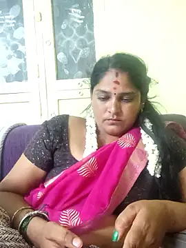 Snapshot of mynatamil143 chatting on 06/11/26, 05:44 mynatamil143 online show from 06/11/26, 05:44