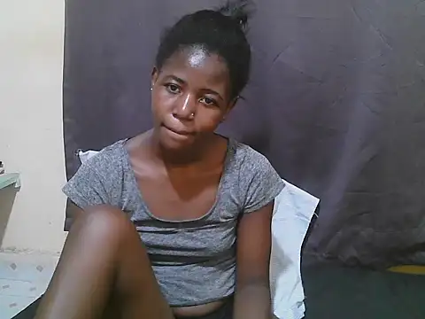 Snapshot of Sweet-tatiana chatting on 06/21/26, 09:28 Sweet-tatiana online show from 06/21/26, 09:28