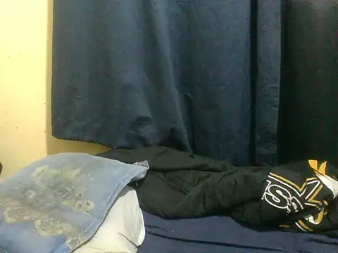 Snapshot of naughty-slender chatting on 06/16/26, 04:20 naughty-slender online show from 06/16/26, 04:20