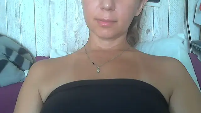 Bella--White online show from 07/01/26, 06:59