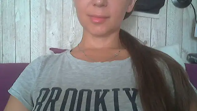 Bella--White online show from 07/03/26, 06:20