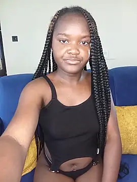 Snapshot of little_creamy chatting on 06/08/26, 12:05 little creamy online show from 06/08/26, 12:05