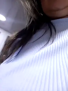 Snapshot of _Pamelamilff chatting on 05/19/26, 12:33 Pamelamilff online show from 05/19/26, 12:33