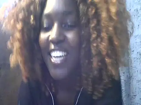 Snapshot of MoonlighMaya chatting on 07/28/26, 02:29 MoonlighMaya online show from 07/28/26, 02:29