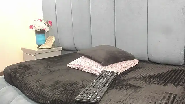 ZoeSmiitt online show from 07/06/26, 01:19