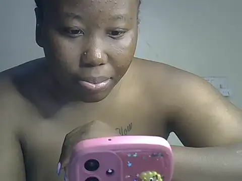 Snapshot of Curvy_nelly1 chatting on 06/30/26, 05:52 Curvy nelly1 online show from 06/30/26, 05:52
