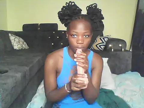 Snapshot of hot_chocolate222 chatting on 06/04/26, 03:56 hot chocolate222 online show from 06/04/26, 03:56