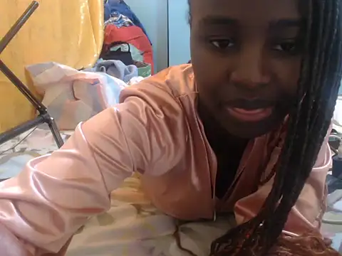 Snapshot of Sexxy-skinny chatting on 06/19/26, 11:25 Sexxy-skinny online show from 06/19/26, 11:25