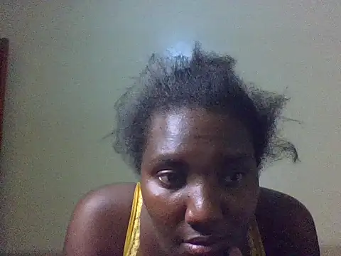 Snapshot of evalyne01 chatting on 05/23/26, 07:29 evalyne01 online show from 05/23/26, 07:29