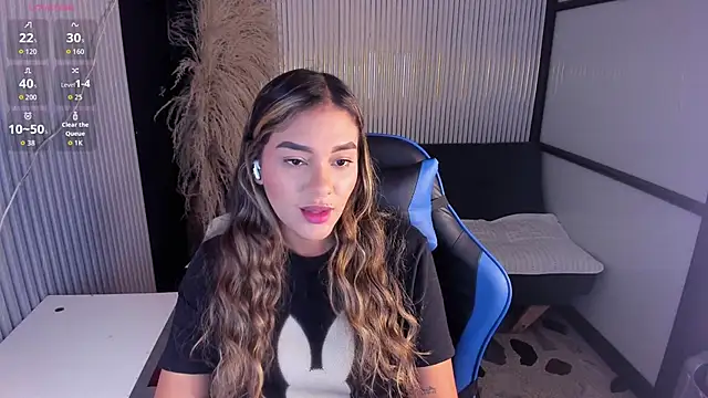 SophieWatson  online show from 06/22/26, 01:52