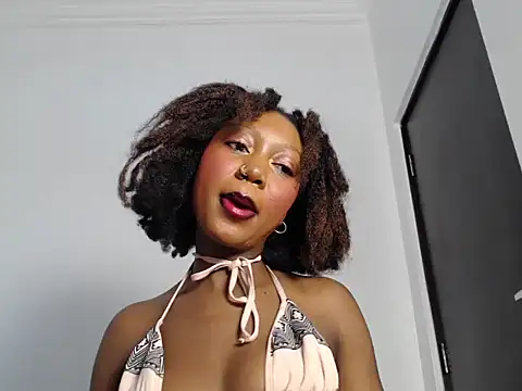 SpicyMackenzie22 online show from 06/20/26, 04:04