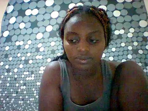 Snapshot of liligal chatting on 06/18/26, 07:52 liligal online show from 06/18/26, 07:52