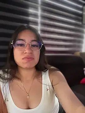 Snapshot of Klohe_LS chatting on 05/16/26, 12:37 Klohe LS online show from 05/16/26, 12:37