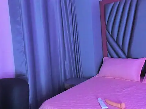 madison flores online show from 06/11/26, 04:10